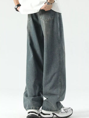 Relaxed wide-leg jeans in vintage blue denim with a comfortable fit.