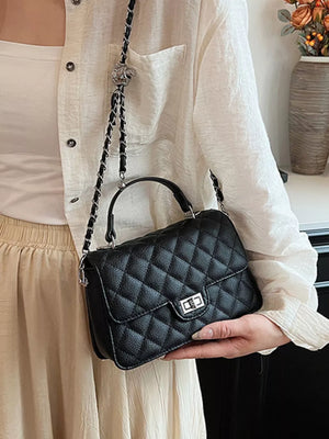 Quilted Chain Strap Crossbody Bag in Black, fabric detail