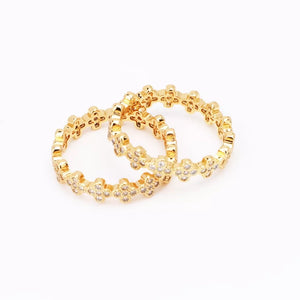 Gold-plated cluster rings with delicate zircon details