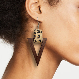 Leopard print and wood triangle earrings with boho style