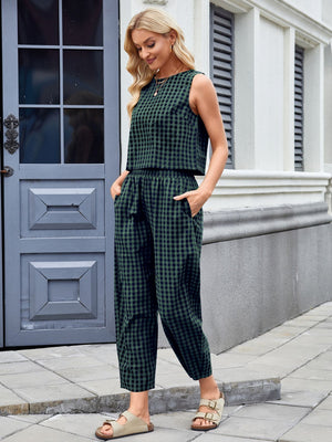 Gingham cropped tank and wide leg pants set in dark green with elastic waist and pockets.
