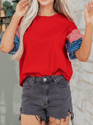 Red maternity t-shirt with ruffled patriotic flag print sleeves