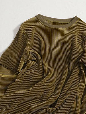 Olive green pleated velvet top with crew neck and short sleeves