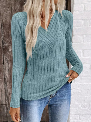 Ribbed V-neck Long Sleeve T-shirt in Grey, fit detail
