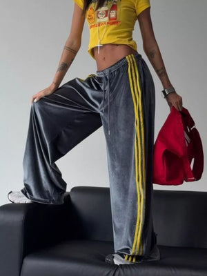 Velvet Wide-leg Pants, side view