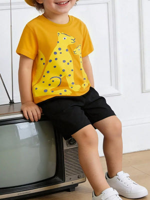 Toddler cotton t-shirt with playful leopard graphic.