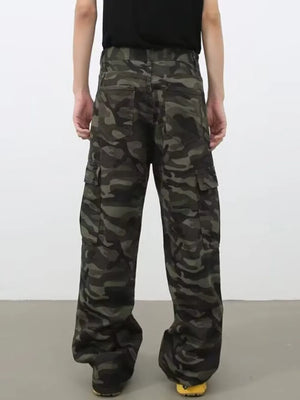 Men's camo print wide-leg cargo jeans with multiple pockets.