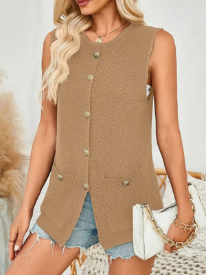 Camel buttoned knit vest with pockets and round neckline
