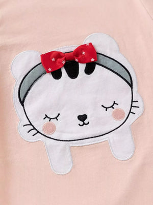 Pink toddler t-shirt with a white cat appliqué featuring a red star bow.