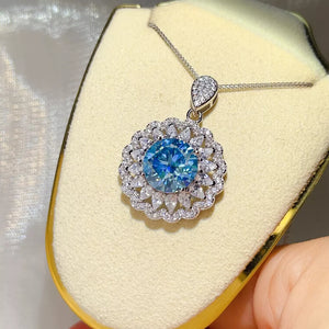 5 Carat 925 Sterling Silver Moissanite Pendant Necklace, close-up detail