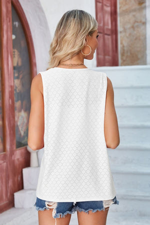 White eyelet vest with pockets, sleeveless, round neck, casual drape front style
