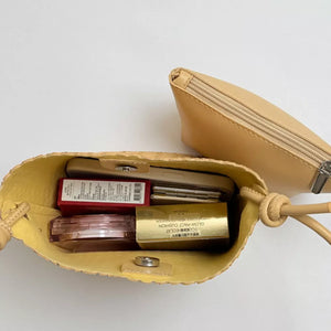 Woven Straw Crossbody Bag in Yellow, fit detail