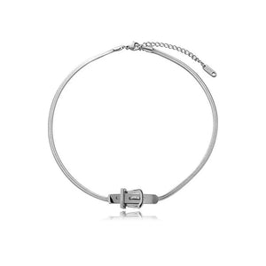 Chic Buckle Titanium Steel Silver Choker Necklace in Silver, fit detail
