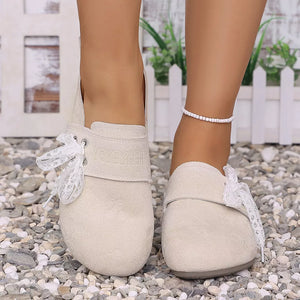 Round Toe Slip-ons in Blue, fit detail