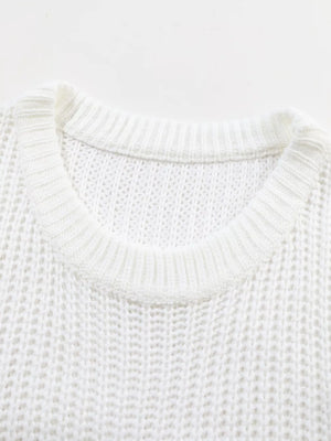 Ribbed Knit Round Neck Chunky Sweater in White, fit detail