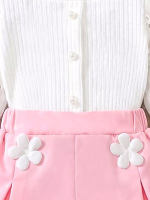 Button-down Ribbed Top in White, close-up detail