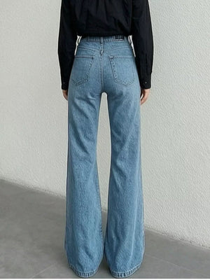 High-waisted Bootcut Jeans in Light Blue, close-up detail