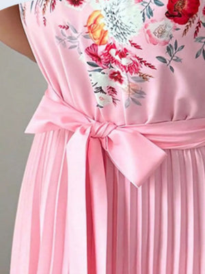 Halter Neck Floral Print Pleated Maxi Dress, close-up detail