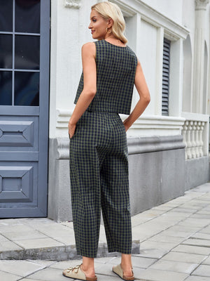 Gingham cropped tank and wide leg pants set in army green, casual outfit.