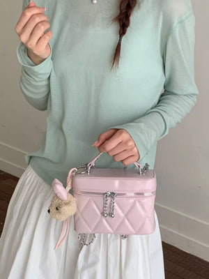 Quilted Chain Strap Crossbody Bag in Pink, front view