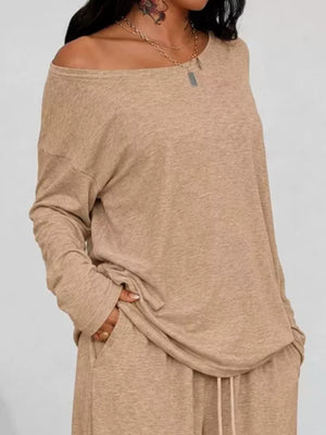Loose Fit One-shoulder T-shirt And Pants Set Plus Size in Black, back view