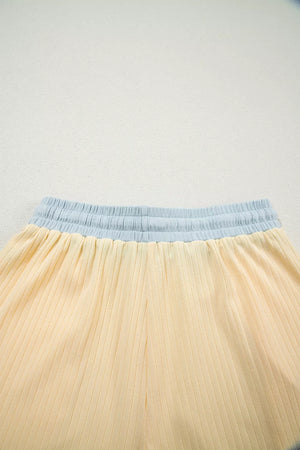 Color block ribbed shorts with light blue elastic waistband