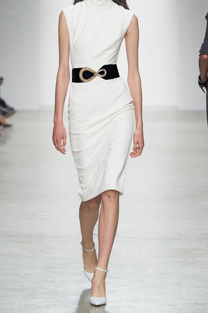 Black elasticated waist belt with gold infinity buckle detail