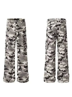 Camouflage utility wide-leg sweatpants with cargo pockets and a checkered detail.