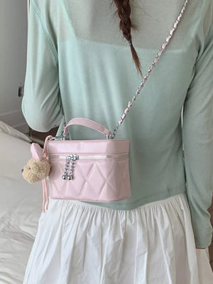 Quilted Chain Strap Crossbody Bag in Pink, alternate angle