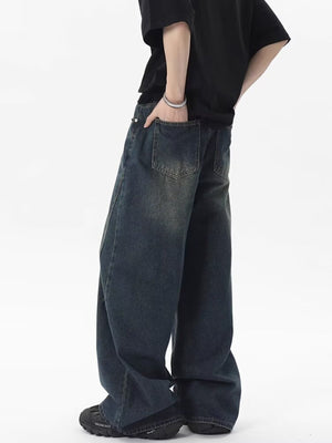 Men's vintage wash wide-leg jeans in blue, made of 100% cotton.