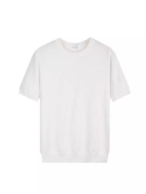 White knitted men's t-shirt with crew neck and short sleeves
