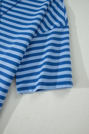 Blue striped cotton two-piece set with crew neck and relaxed fit.