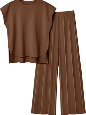 Brown seamed knit wide-leg co-ord set with short sleeves and pleated pants.