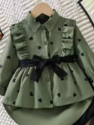 Toddler girls' green heart print ruffle shirt with black bow belt