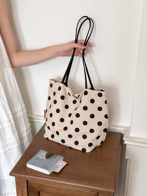 Polka Dot Shoulder Bag in Cream, fit detail
