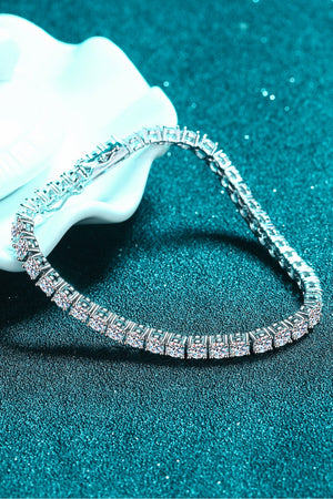 Diamond tennis bracelet in silver with sparkling stones