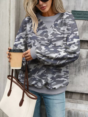 sweatshirt in sage green with v-neck and bishop sleeve