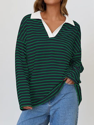 Oversized striped long-sleeve sweatshirt in green and dark blue with a white collar.