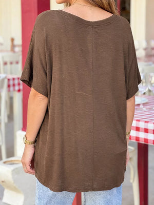Brown relaxed fit V-neck t-shirt with short sleeves, made of polyester.