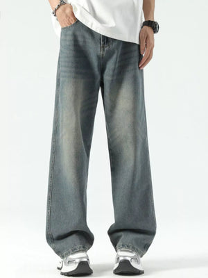 Relaxed wide-leg jeans in vintage blue denim with a comfortable fit.