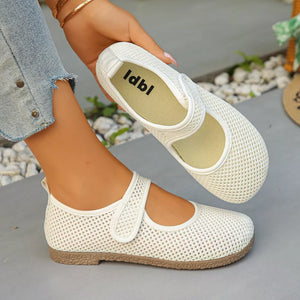 Round Toe Slip-ons in White, fit detail