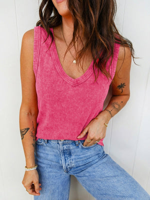 Textured cotton v-neck tank top in pink with a relaxed fit.