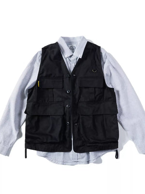 Men's Multi-pocket Cargo Vest in Army Green, side view