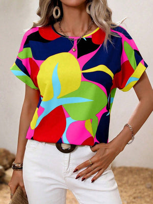 Women's abstract floral print t-shirt with short sleeves and a crew neck in multicolor.
