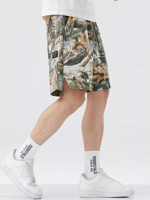 Men's camouflage trunks in Black Forest with side slits and a comfortable fit.