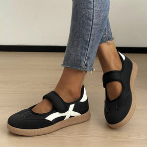 Round Toe Slip-on Flats, close-up detail