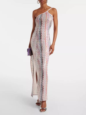 Zigzag one-shoulder maxi dress with slit in multicolor knit fabric.