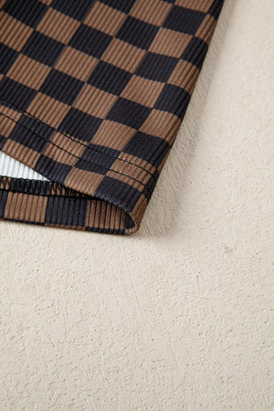 Ribbed dark brown and black checkerboard tee with round neck.