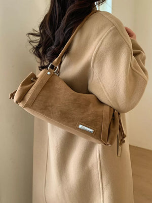 Vintage Lightweight Shoulder Bag in Brown, close-up detail
