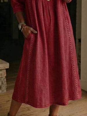 Full Size V-neck 3/4 Sleeve Midi Dress Plus Size, fit detail